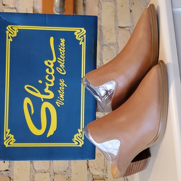 michael kors slippers red